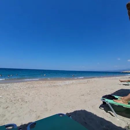 Bright Near Beach, Daire