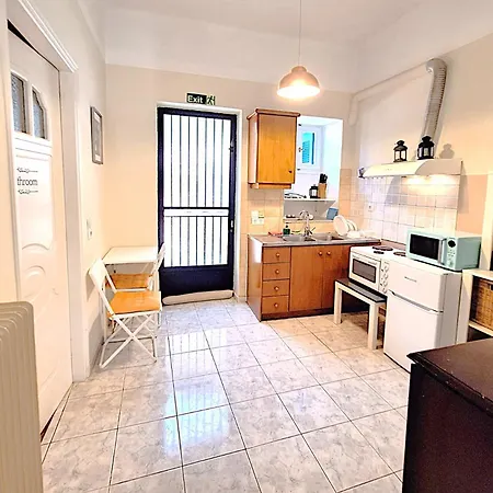 Appartamento Bright Near Beach, Kyparissia